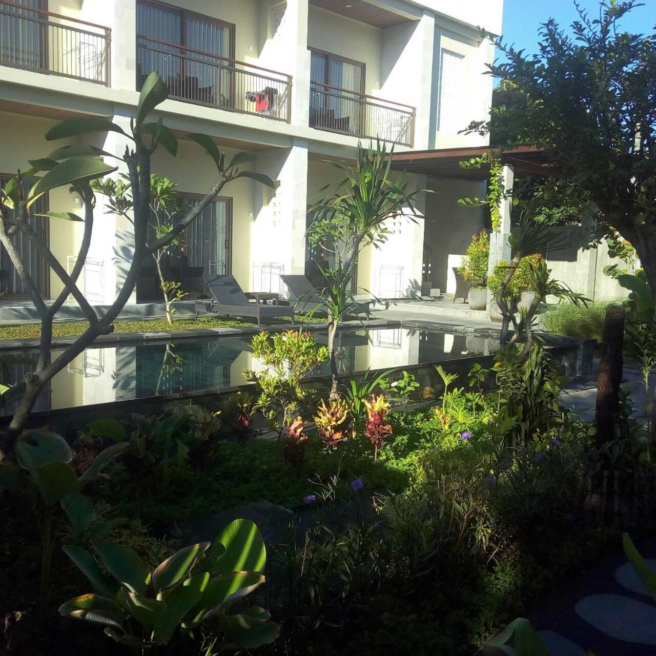 Arnaya Homestay Kuta Lombok Exteriör bild