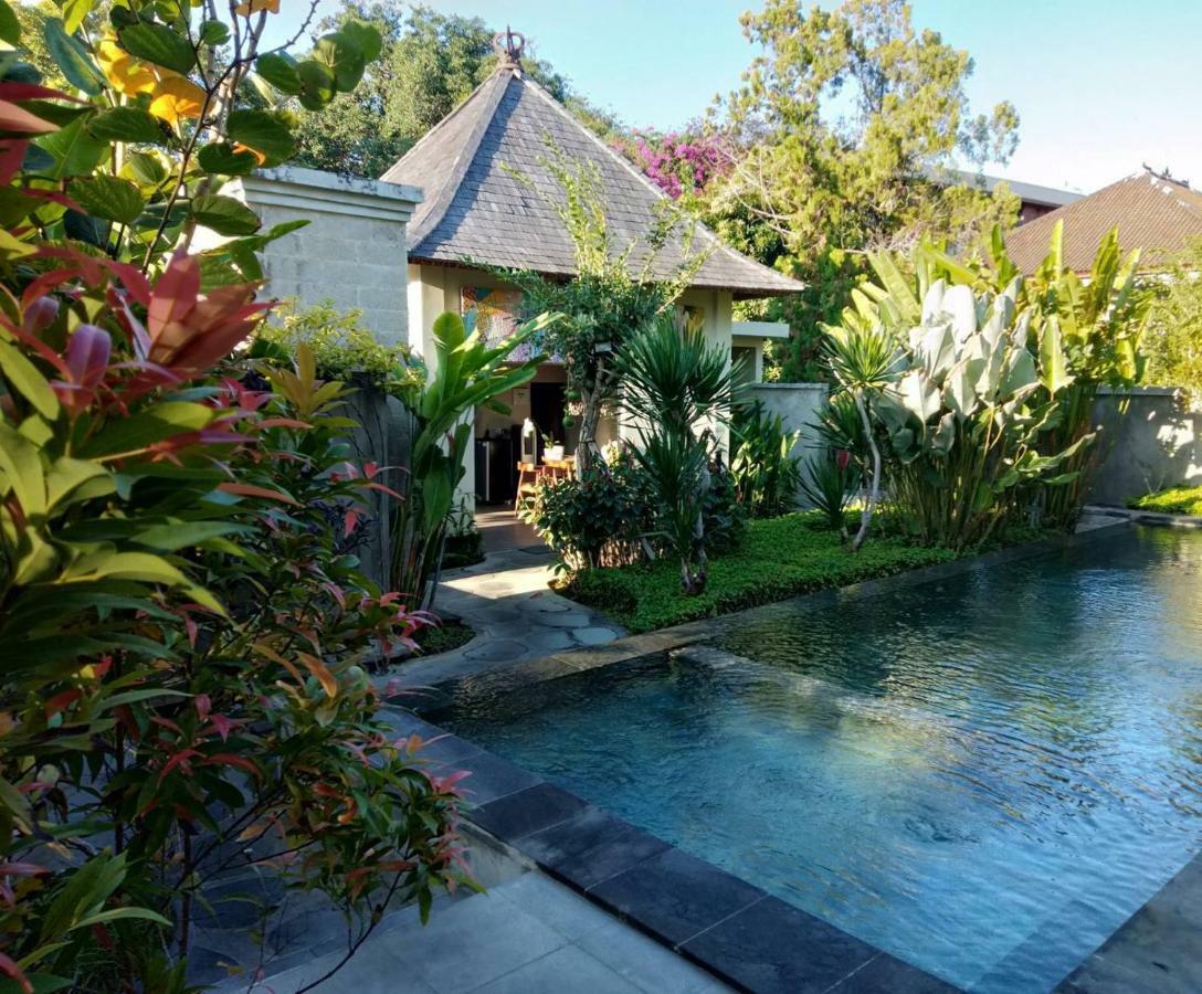 Arnaya Homestay Kuta Lombok Exteriör bild